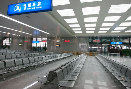 齐齐哈尔火车站候车室图片